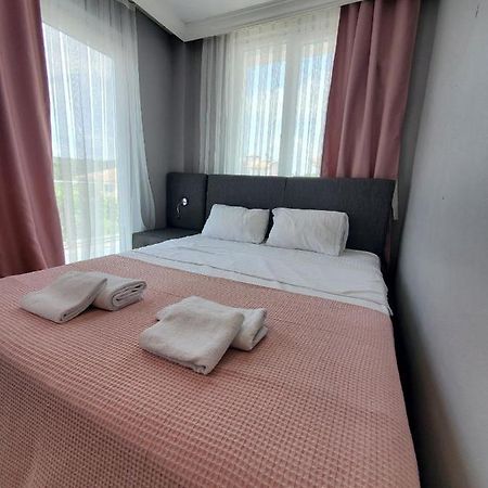 5 Mins To Airport Private Villa Room Istanbul Eksteriør bilde